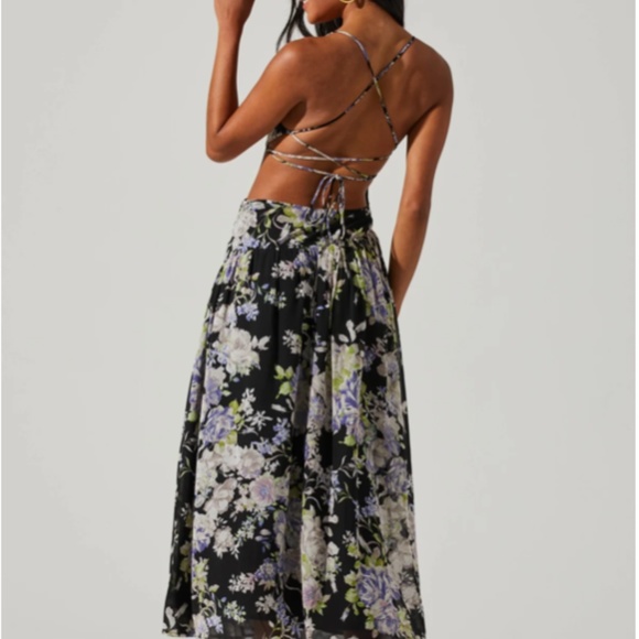 ASTR FLORAL SIDE CUT OUT MIDI DRESS - Picture 4 of 8